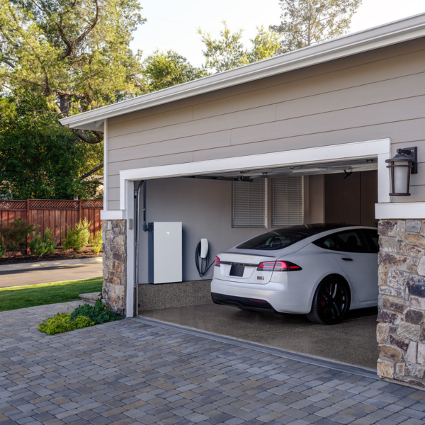 Tesla Powerwall battery storage for solar power in Florida